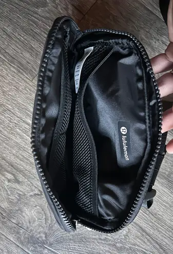 Lululemon Everywhere Belt Bag