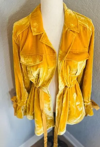 Cinq à Sept Mathieu Velvet Utility Jacket in Sunflower, Size Medium, EXCELLENT Gold