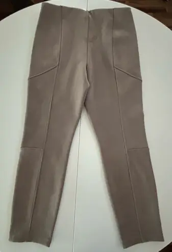 Ivanka Trump | women’s faux suede pull on pants. Size: L/G