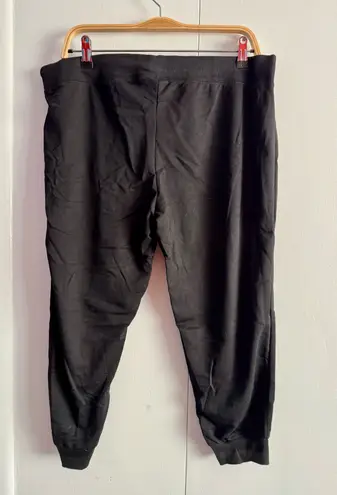 Black Capri Joggers, Large