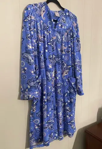 secret treasures Vintage Blue Paisley Velour Robe, Housecoat, Moo Moo Size 14