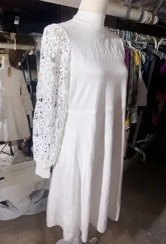 HAILEY LYN white ivory floral hollow long sleeve sweater dress crewneck knee Size undefined