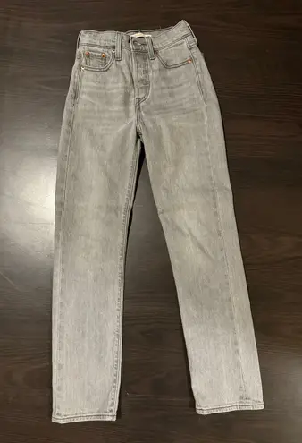 Levi’s Wedgie Straight Jeans Size 23