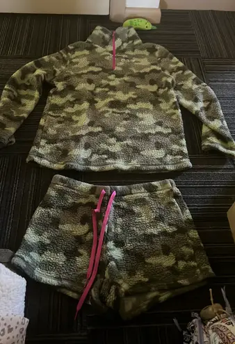 Fuzzy Pajama Set Size M