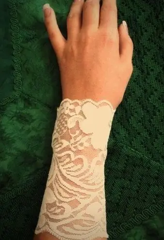 Gorgeous Steam Punk Arm Band/Bracelet