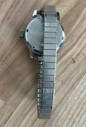 Benrus Ladies Watch Rare Vintage Mechanical Winding 17 Jewels Stretch Bracelet