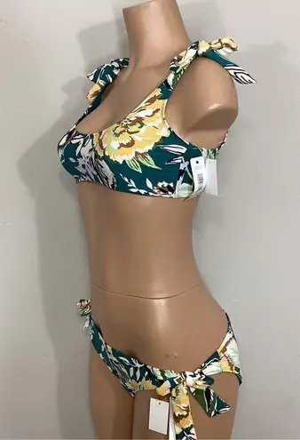 Anne cole New.  floral bikini set. Retails $149 size medium