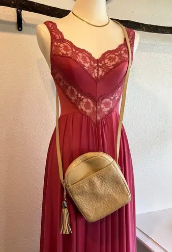 Diamicci Vintage 90s Cream Leather Woven Tassel Pull Crossbody Small. Square Bag