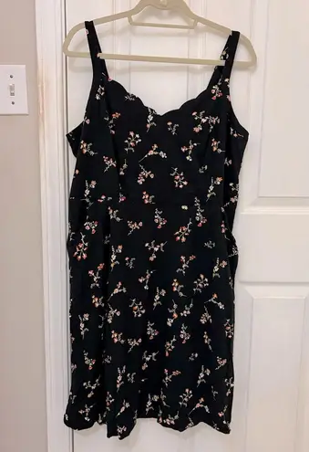 Market & Spruce Beatriz Scalloped Floral Print Dress with Smocked Back