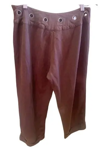 Larry Levine Chocolate Brown Cuffed Capri Pants With Medallions at Waist Fully L