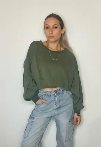 Peach Love California NEW Olive Green Cropped Sweatshirt