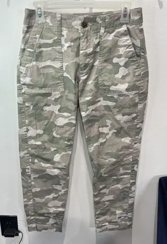 Gap  Girlfriend Khaki Flat‎ Front Cream Green Camo Women's Size 2 thumbnail 1