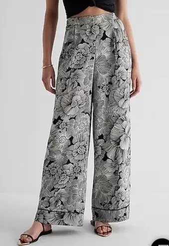 EXPRESS Stylist Super High Waisted Satin Pleated Wide Leg Pant