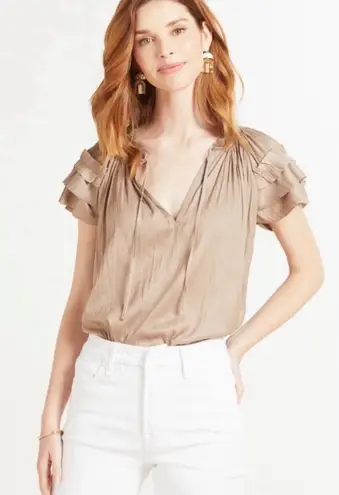 Evereve New! ‘Lydia’ Flutter Silky Satin Blouse In Taupe Women’s Size Medium