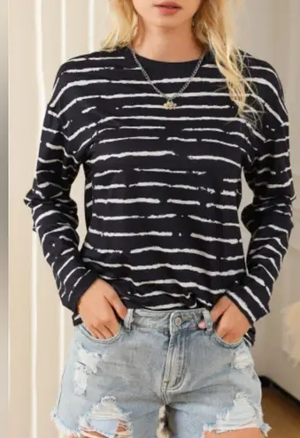 NEW Black Long Sleeve Casual Crewneck Top with White Abstract Stripes Size L