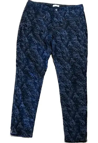 Calvin Klein Jeans Calvin Klein jeans women’s size 10, straight leg zip pockets, abstract pattern