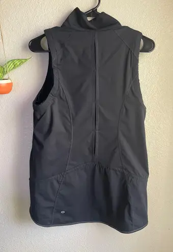 Lululemon Kicking Asphalt Vest Sz 8 In Black
