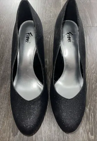 Fioni Night Womens Size 7 Platform Heels Sparkly Silver and Black Pumps S