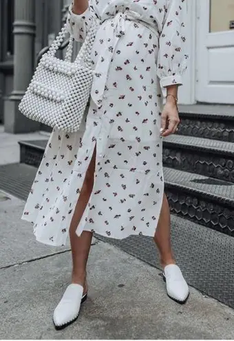 Sigerson Morrison White Pointed Toe Crocodile Embossed Leather Mules Size 6