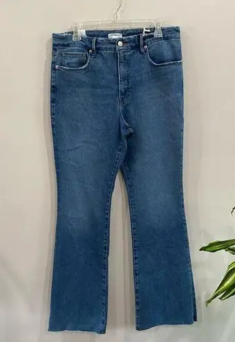 Good American  Classic Bootcut Jeans in a Medium Wash Size 14/32