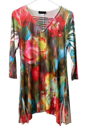 Sea & Anchor 3/4 Sleeve Shark Hem V Neck Tunic Size M Stretch Colorful Business Size M