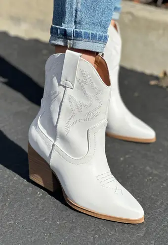 Soda White Cowboy Boot