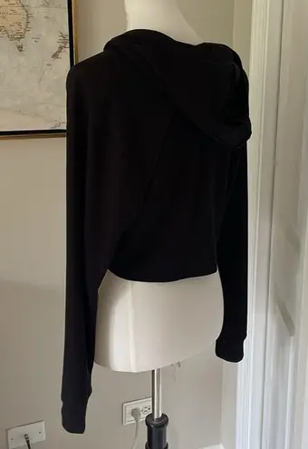 Forever 21 Used / Worn Black  Cropped Long Sleeve Hooded Zip Up Top