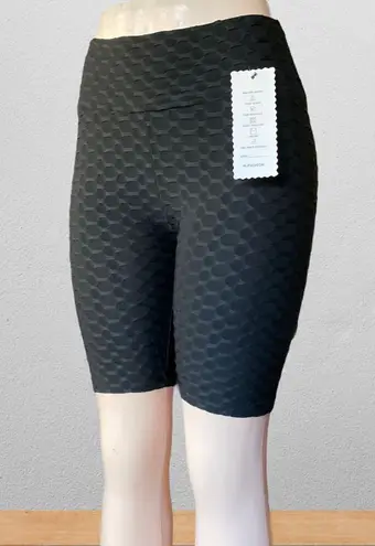 Scrunched up butt lifting leggings TikTok yoga shorts Size M