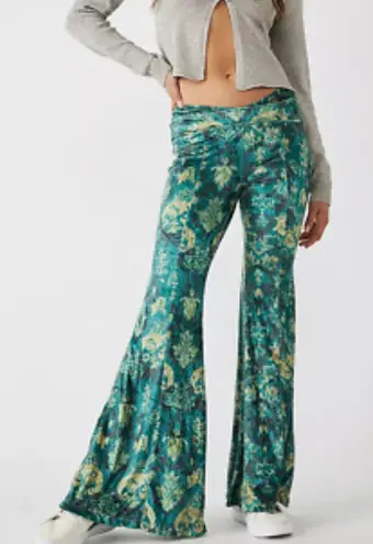 Free People  Hold Me Closer Velour Floral Flare Bellbottom Green Pant Medium