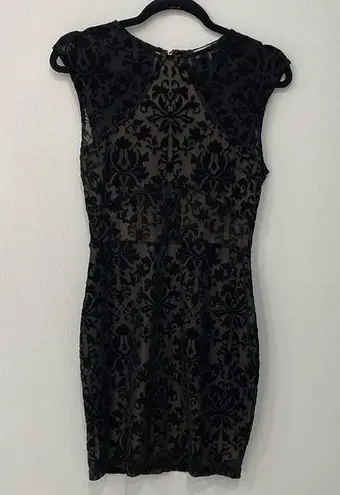 MADRAG Women’s Black Velvet Flower Dress A