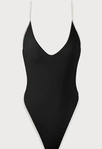 BERLOOK Black Contrast Trim One