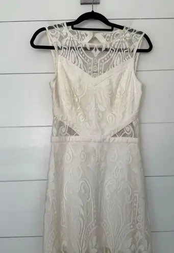 Alexis Women’s Medium Cream Lace Cutout MIDI Dress