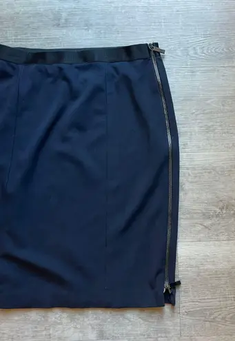 Elie Tahari Pencil Skirt Full Side Zip Closure Elastic Waist Size 8