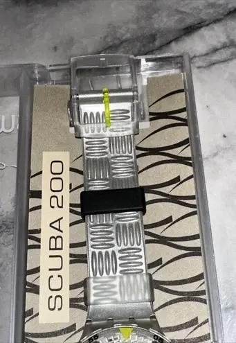 Swatch NEW Vintage 1996 Scuba 200 LOOMI Walk On SDK907 NIB Glows Lights Up NIB - Image 4
