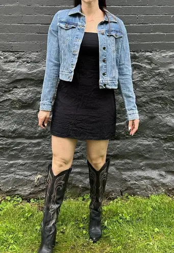 Levis Light Wash Denim Jacket Womens FITS LIKE SMALL (Tagged as Large) Blue