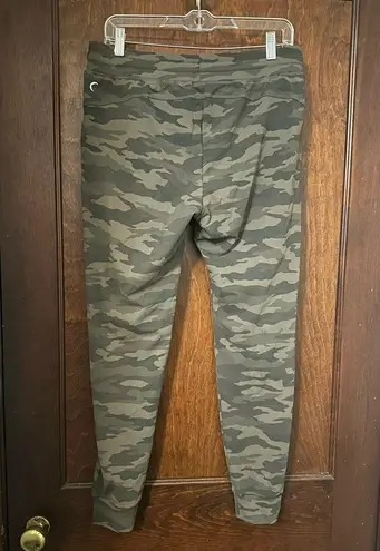 Zyia Green Camo Unwind Jogger Size L