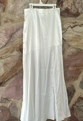 Commense Satin Patchwork Split Maxi Skirt size small White