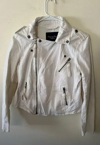 American Eagle Women " Outfitter" white denim zip up jacket. Size S