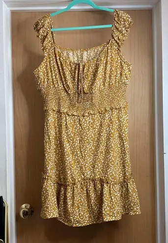 Temu Yellow Floral Dress. Size