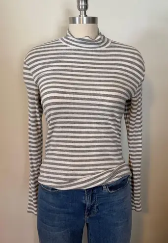 Rove & Roam Grey and White Striped Mock Neck Top