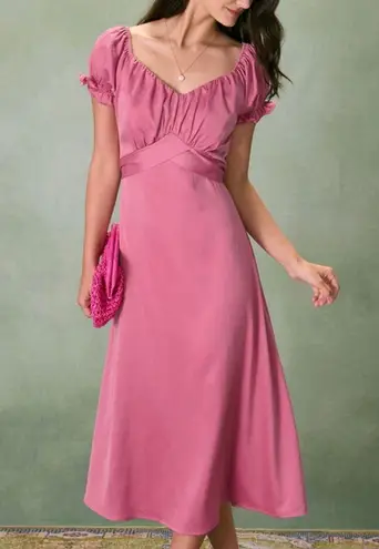 Rihoas Pink Sweetheart Neck Ruched Satin Midi Dress Size M