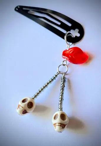 Handmade skull cherry goth Kawaii grunge dangle hair clip🖤💀🍒