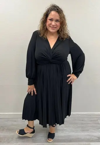 Eloquii Black Knot Front Pleated Dress - Size 20