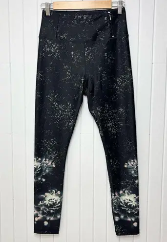 Calia Carrie Underwood Essential Printed
Leggings Floral Glow Size M Black Size M