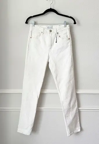 ZARA NWT  High Rise Ankle Length Slim Jeans in White sz 2