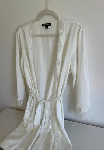 Inc international Lace Robe