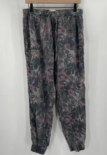 C&C California  Pants Medium Joggers Floral Camo Pull On Stretch Waist Casual