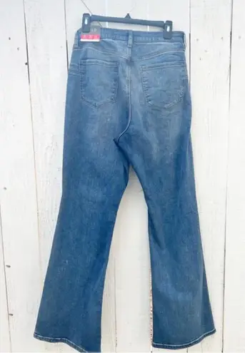 Bold Elements Curvy Fit Flare Leg Jean