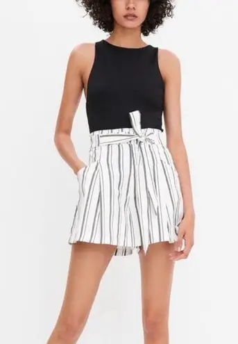 ZARA  White and Black Striped Paper Bag Shorts