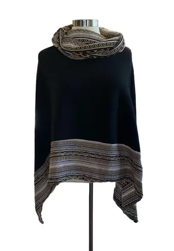 Moda Le  cape/poncho turtleneck boho look comes to a point at the front one size